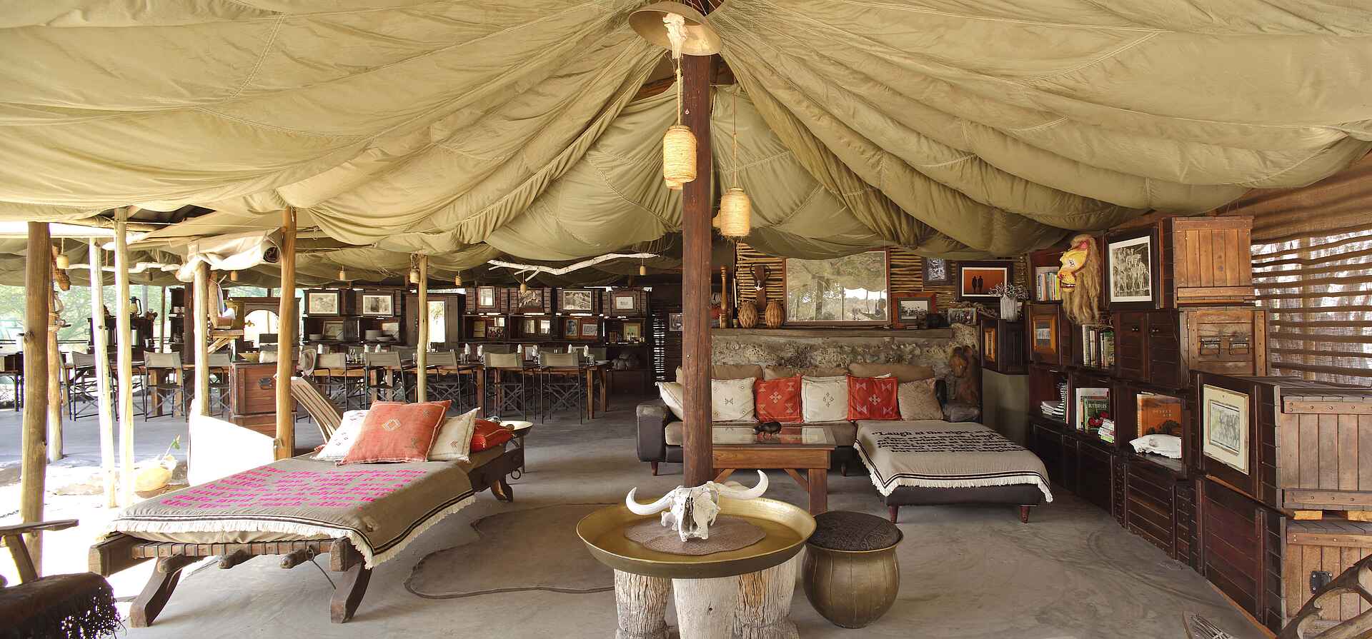 Meno a Kwena Camp: Die Lounge