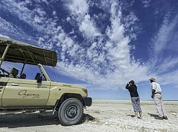 Onguma Tented Camp: Pirschfahrt in der Etosha Salzpfanne