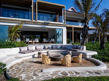 Sala Beach House: Feuerstelle