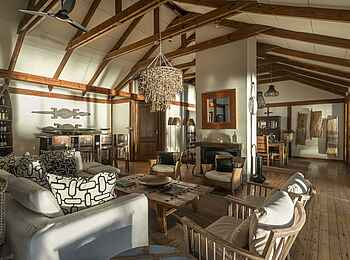 Tongabezi Lodge: Wohnzimmer des Dog House