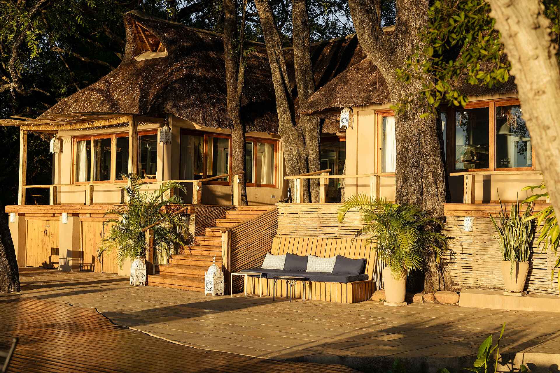 Tongabezi Lodge: Blick auf das Restaurant