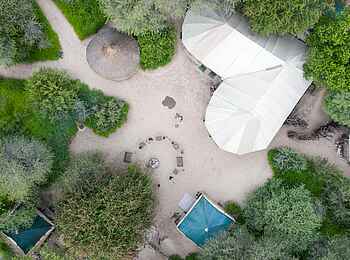 Meno A Kwena: Camp aus der Vogelperspektive Meno A Kwena: Camp aus der Vogelperspektive