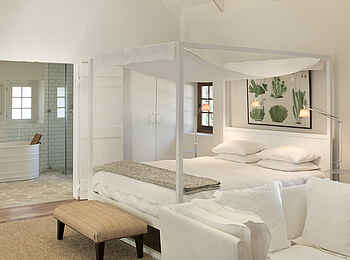 Babylonstoren: Schlafzimmer mit angrenzendem Badezimmer