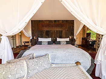 Selinda Camp: Doppelbett