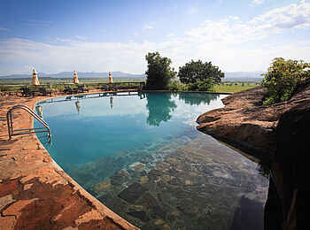 Apoka Safari Lodge: Felsenpool