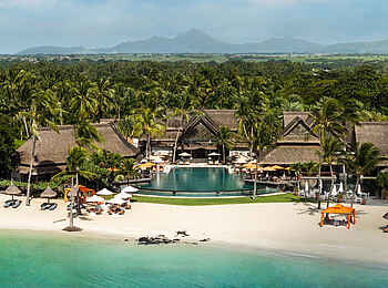 Constance Prince Maurice: Strand vor dem Hotel