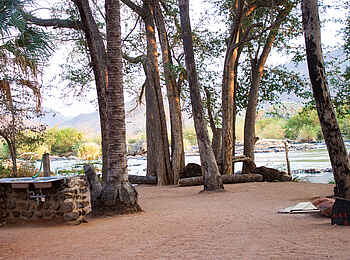 Epupa Falls Lodge: Hier können Sie Flora und Fauna des Flusses aus nächster Nähe beobachten