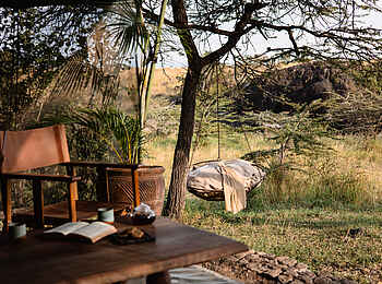 Hemingways River Camp Mara: Gästezelt Terrasse