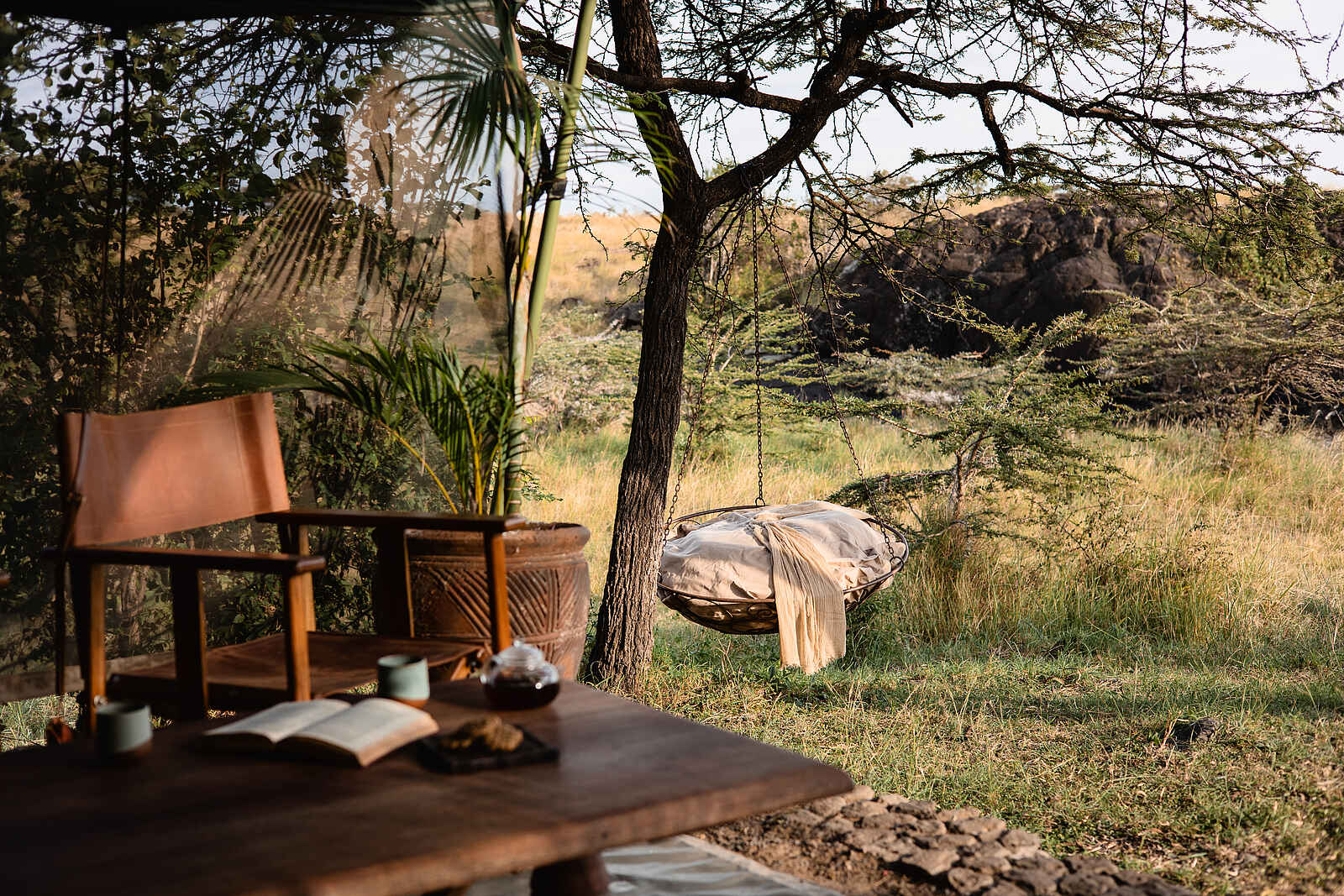 Hemingways River Camp Mara: Gästezelt Terrasse Hemingways River Camp Mara: Gästezelt Terrasse