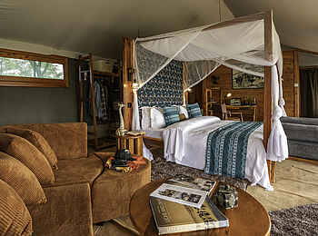 Kaskaz Mara Camp: Couch und Bett