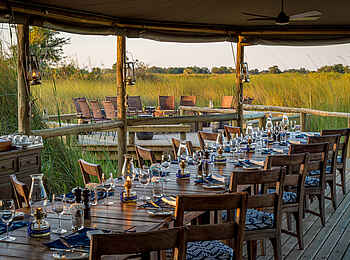 Little Vumbura: Dinner im Restaurant Little Vumbura: Dinner im Restaurant