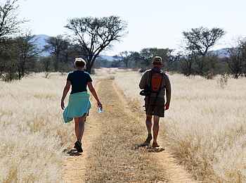 Otjimbondona Kalahari Lodge: Wandern in der Kalahari