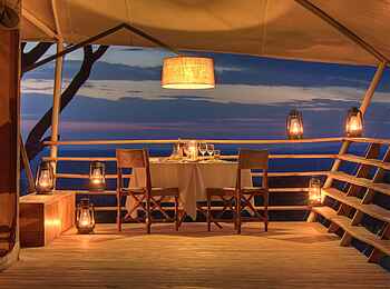 Serengeti Bushtops: Private Veranda