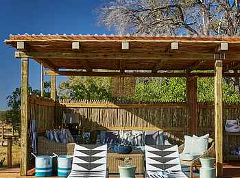 Tuludi Camp: Pooldeck Tuludi Camp: Pooldeck