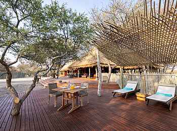 Evolve Back Gham Dhao Lodge: Das Außendeck