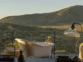 Gmundner Lodge: Badewanne mit Aussicht Gmundner Lodge: Badewanne mit Aussicht