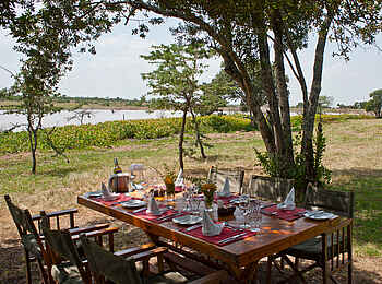Kicheche Laikipia Camp: Lunch am Seeufer