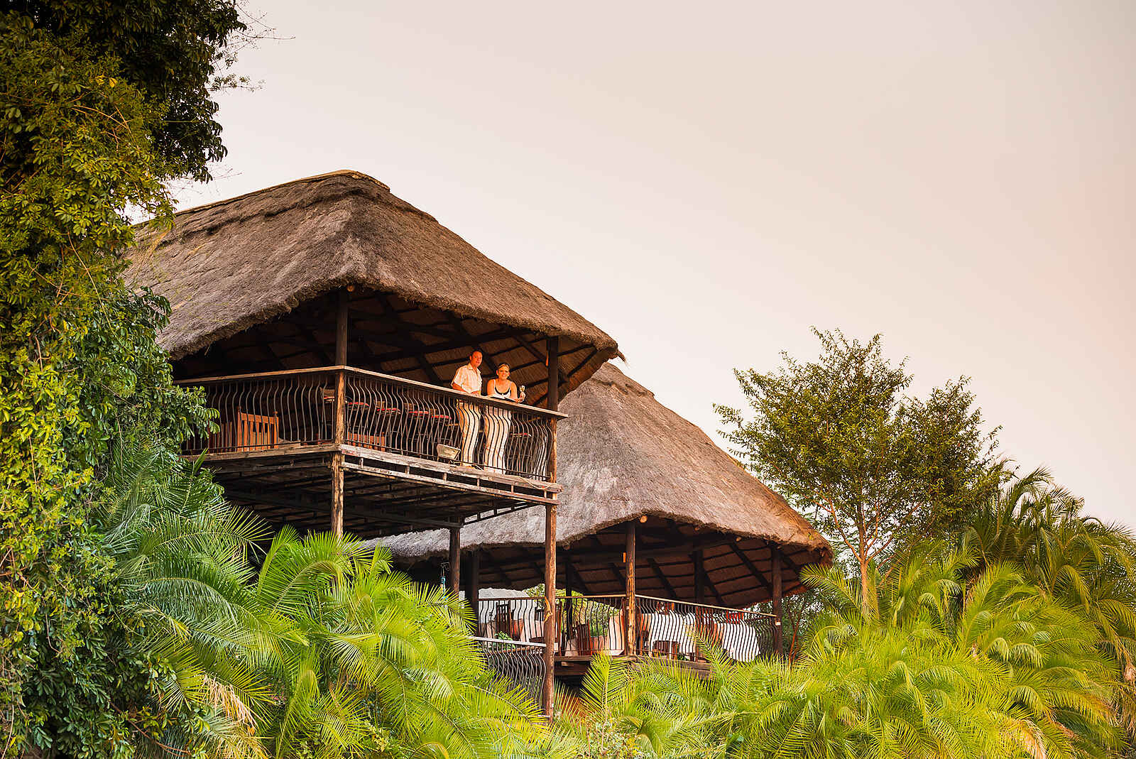 Mukambi Safari Lodge: Aussichtsterrasse Mukambi Safari Lodge: Aussichtsterrasse