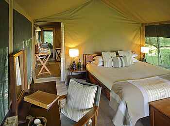 Rekero Camp: Family Tent Bett