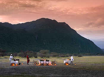 andBeyond Lake Manyara Tree Lodge: Ein Buschdinner