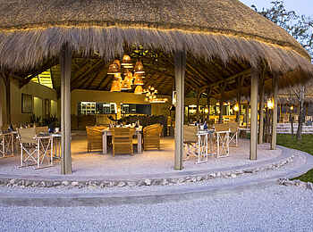 Mushara Bush Camp: Halboffener Hauptbereich