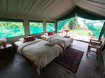 Ruzizi Tented Lodge: Die Zelte sind mit großen Betten ausgestattet
