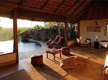 Elsa's Kopje: Private House Master Bedroom Elsa's Kopje: Private House Master Bedroom