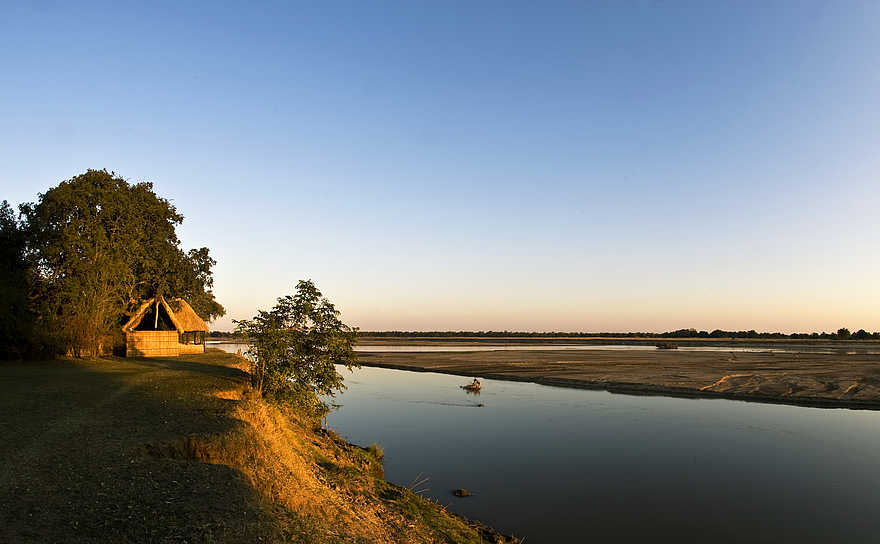 Tafika Camp: Morgenlicht Tafika Camp: Morgenlicht