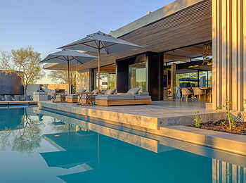 Cheetah Plains Karula House: Pool mit Blick auf die Terrasse Cheetah Plains Karula House: Pool mit Blick auf die Terrasse