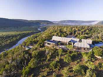 Kariega Settlers Drift Lodge: Frontansicht Hauptgebäude