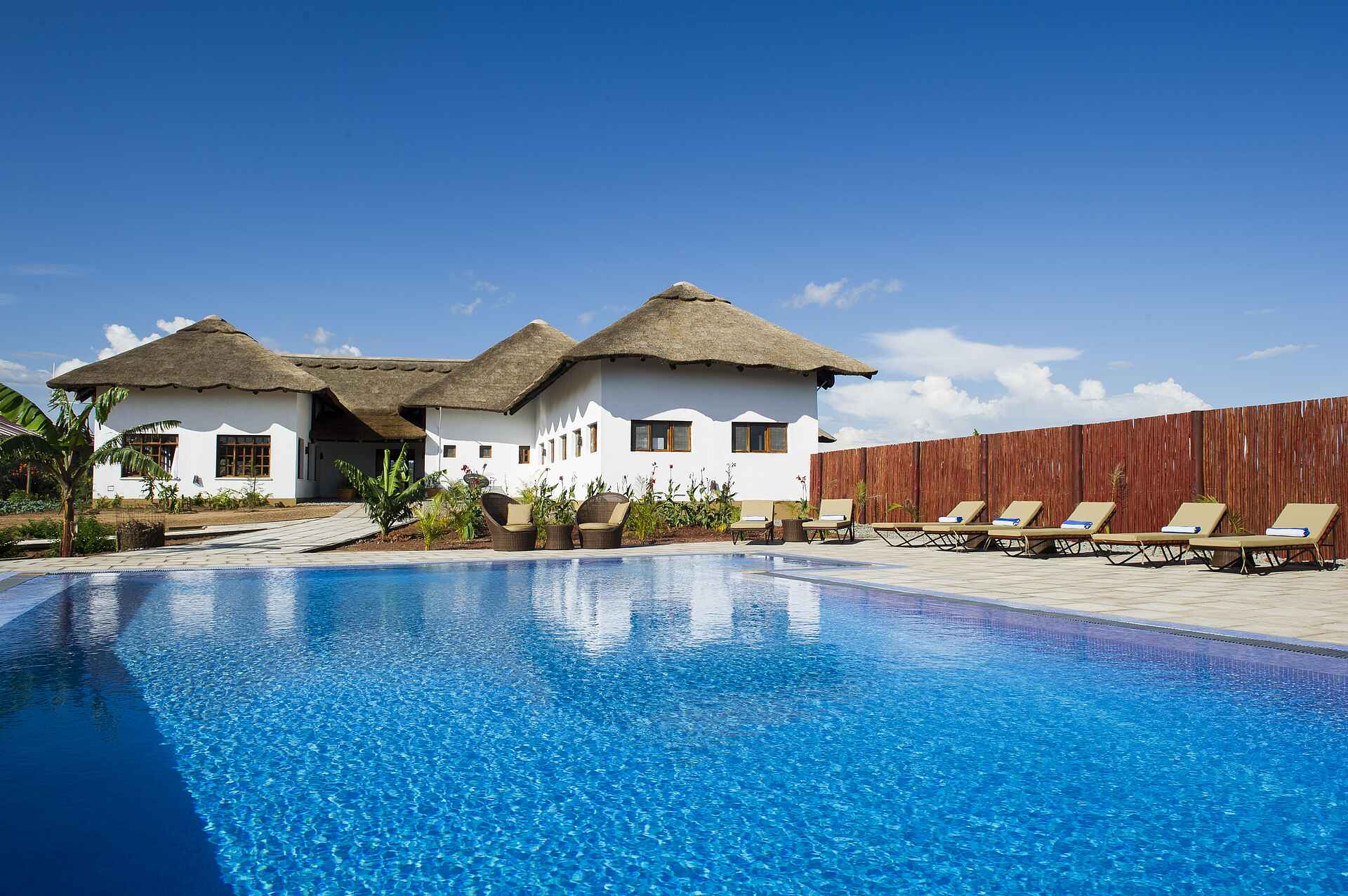 farmhouse valley lodge, ngorongoro conservation area, tanganyika wilderness camps, swimmingpool, afrikarma, afrikarma safaris, afrikarma safaris - wildnis. hautnah., afrikarma.de