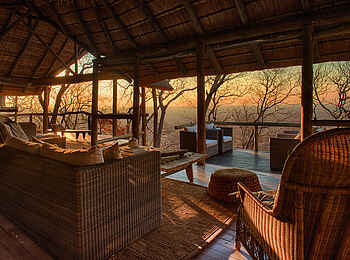 Ghoha Hills Savuti Lodge: In der Dämmerung