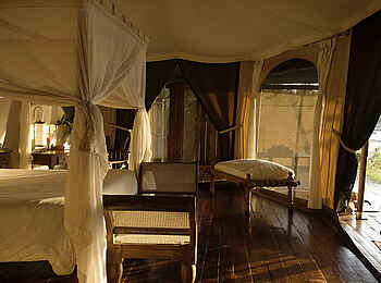 Ngare Serian Camp: Gästezelt Morgenkaffee