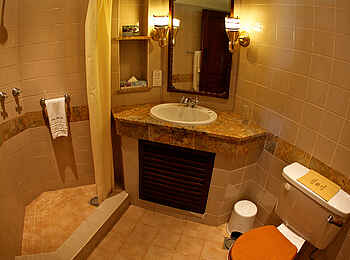 Paraa Safari Lodge: Badezimmer Standard Room Paraa Safari Lodge: Badezimmer Standard Room