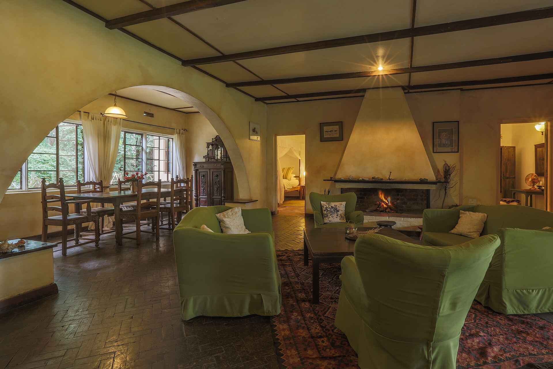 Arusha, Arusha Nationalpark, Rivertrees, Rivertrees Country Inn, Ambient, Design, Feuer, Feuerstelle, Interior, Afrikarma, Afrikarma Safaris, Afrikarma Safaris - Wildnis. Hautnah., afrikarma.de