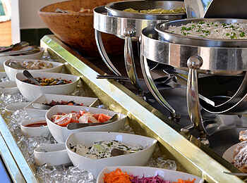Victoria Falls Hotel: Salat-Buffet