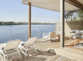 Victoria Falls River Lodge - Island Treehouse Suites: Deck mit Blick auf den Sambesi Victoria Falls River Lodge - Island Treehouse Suites: Deck mit Blick auf den Sambesi