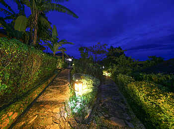 Mahogany Springs Safari Lodge: Wege durch das Gelände