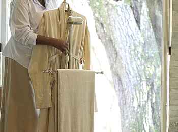 &Beyond Phinda Forest Lodge: Anrichten der Badezimmer