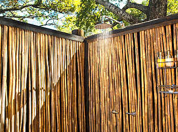 Chamilandu Bushcamp: Outdoor-Dusche Chamilandu Bushcamp: Outdoor-Dusche