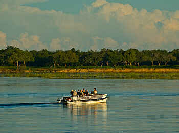 Kasaka River Lodge: Exkursion auf dem Sambesi Kasaka River Lodge: Exkursion auf dem Sambesi
