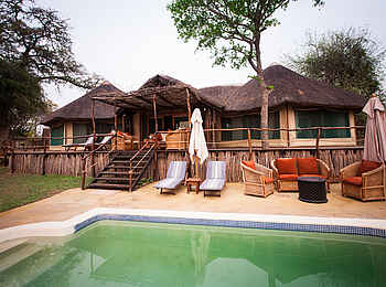 Kasaka River Lodge: Privater Swimming Pool beim Hippo Pod Kasaka River Lodge: Privater Swimming Pool beim Hippo Pod