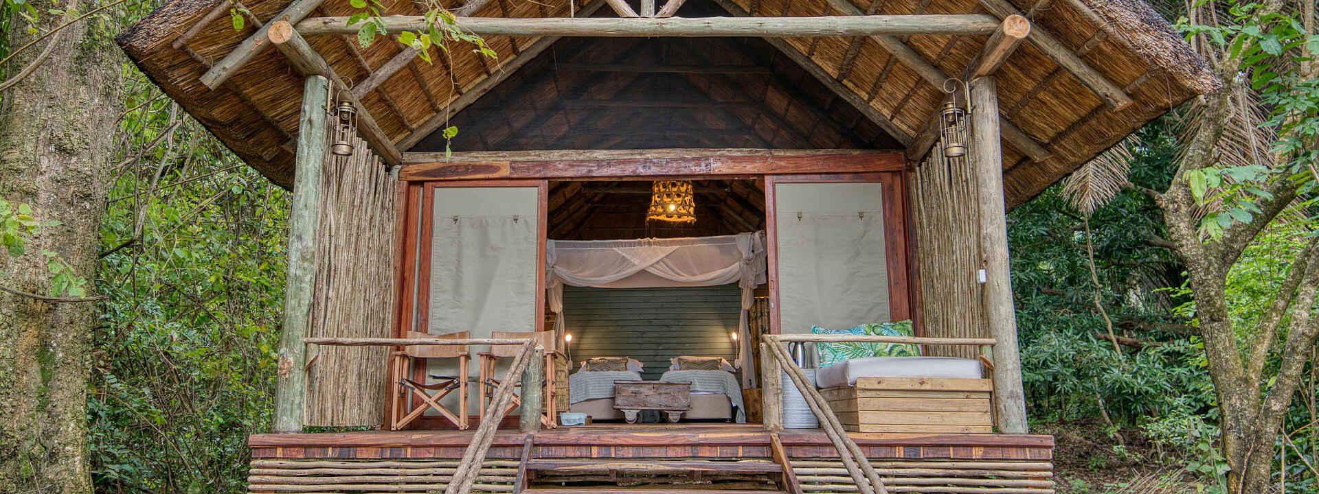 Ein Strandzelt der Mbali Mbali Mahale Lodge