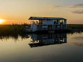 Okavango Spirit: Sonnenuntergang Okavango Spirit: Sonnenuntergang