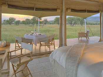 Roving Bushtops Camp: Innenansicht des Gästezelts