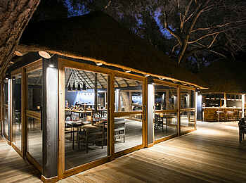 Serra Cafema: Das Restaurant