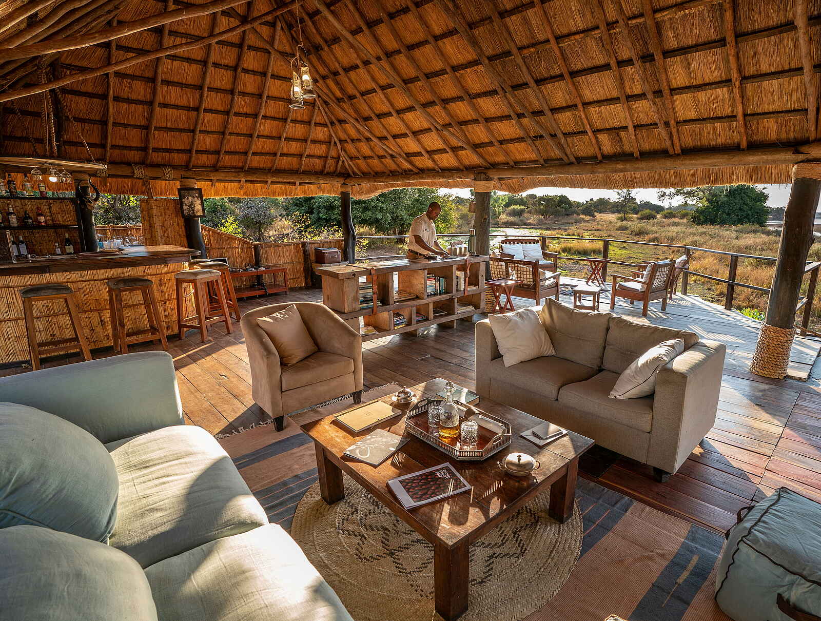 Time + Tide Kakuli: Gemütliche Lounge mit Bar Time + Tide Kakuli: Gemütliche Lounge mit Bar