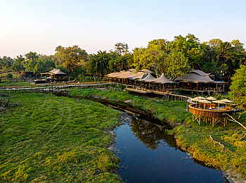 Xigera Safari Lodge: Lage an einem natürlichen Kanal Xigera Safari Lodge: Lage an einem natürlichen Kanal