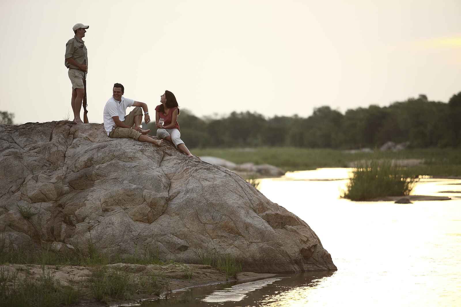 &Beyond Kirkman's Camp: Pause am Fluss &Beyond Kirkman's Camp: Pause am Fluss