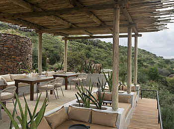 andBeyond Suyian Lodge: Die Lounge am Pool andBeyond Suyian Lodge: Die Lounge am Pool